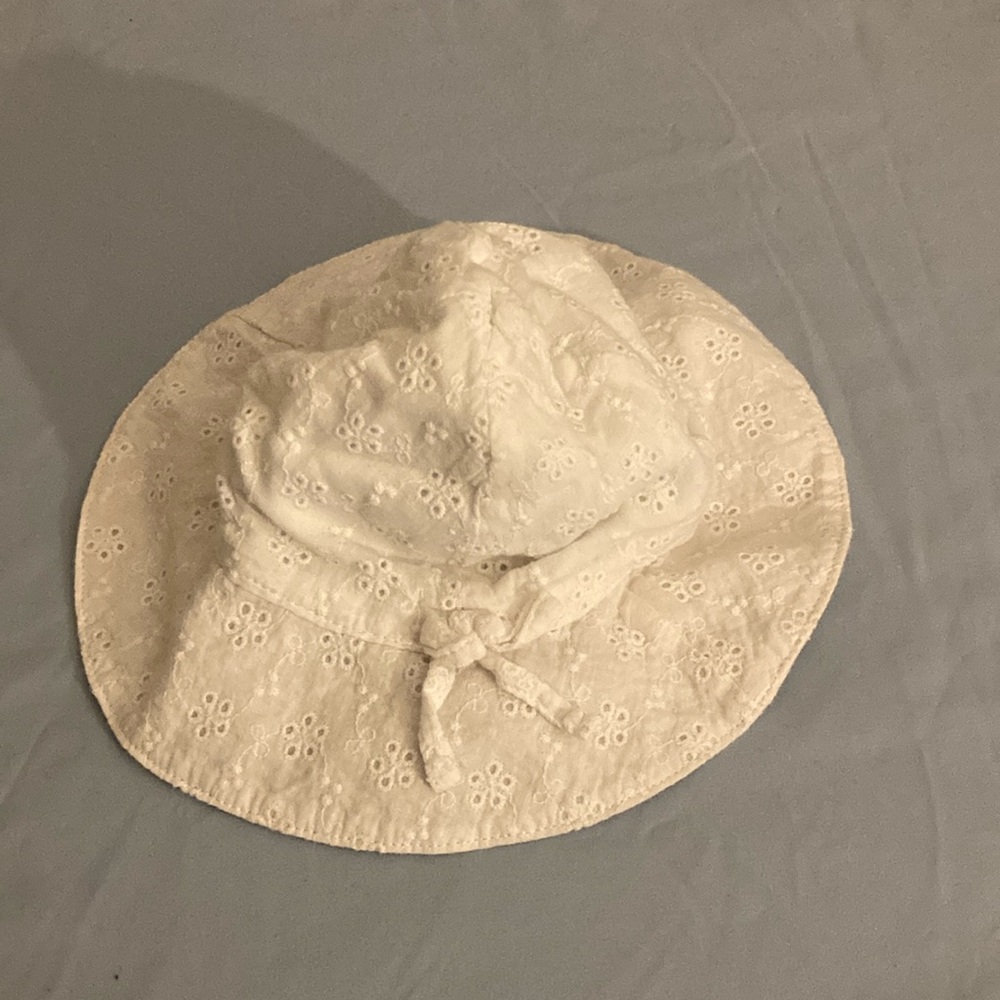 Baby gap sun hat